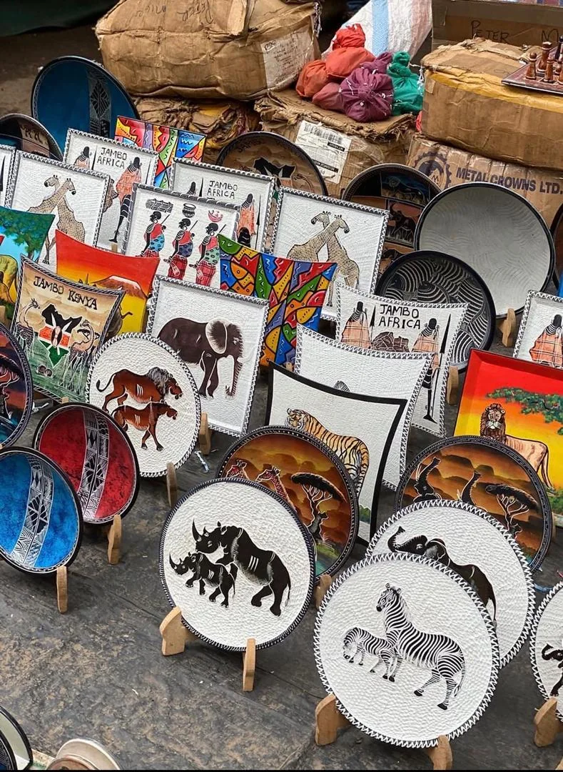 Souvenir plates and paintings for sale at the market